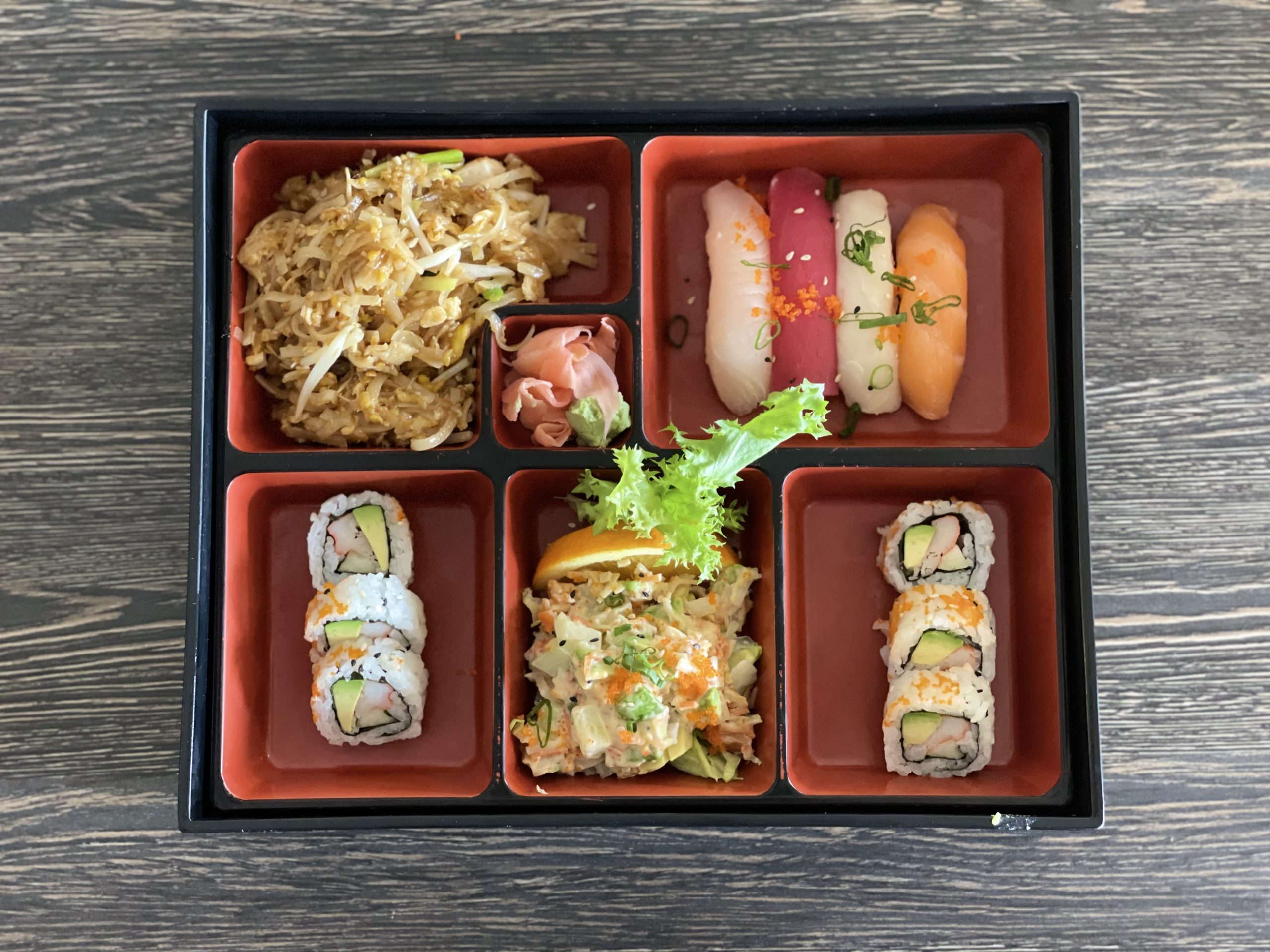 Bento Box Sushi_Pad Thai